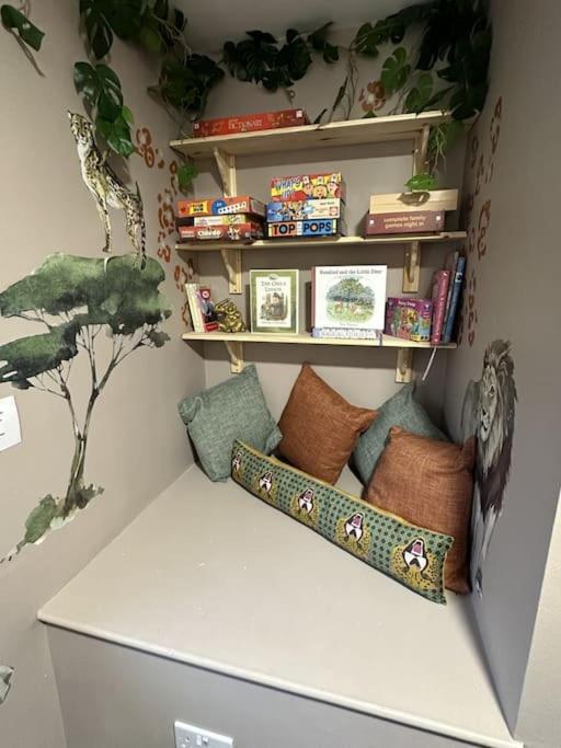 Cottage/Boutique Style - Free Parking & Wi-Fi キングストン・アポン・ハル エクステリア 写真